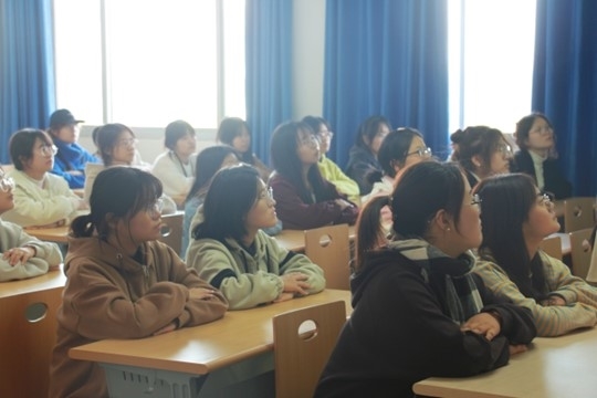 政治会议3.jpg 政治会议3.jpg